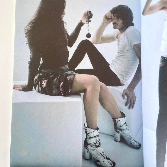 A Guide Magazine First Issue Maison Martin Margiela - Picture 3 of 3